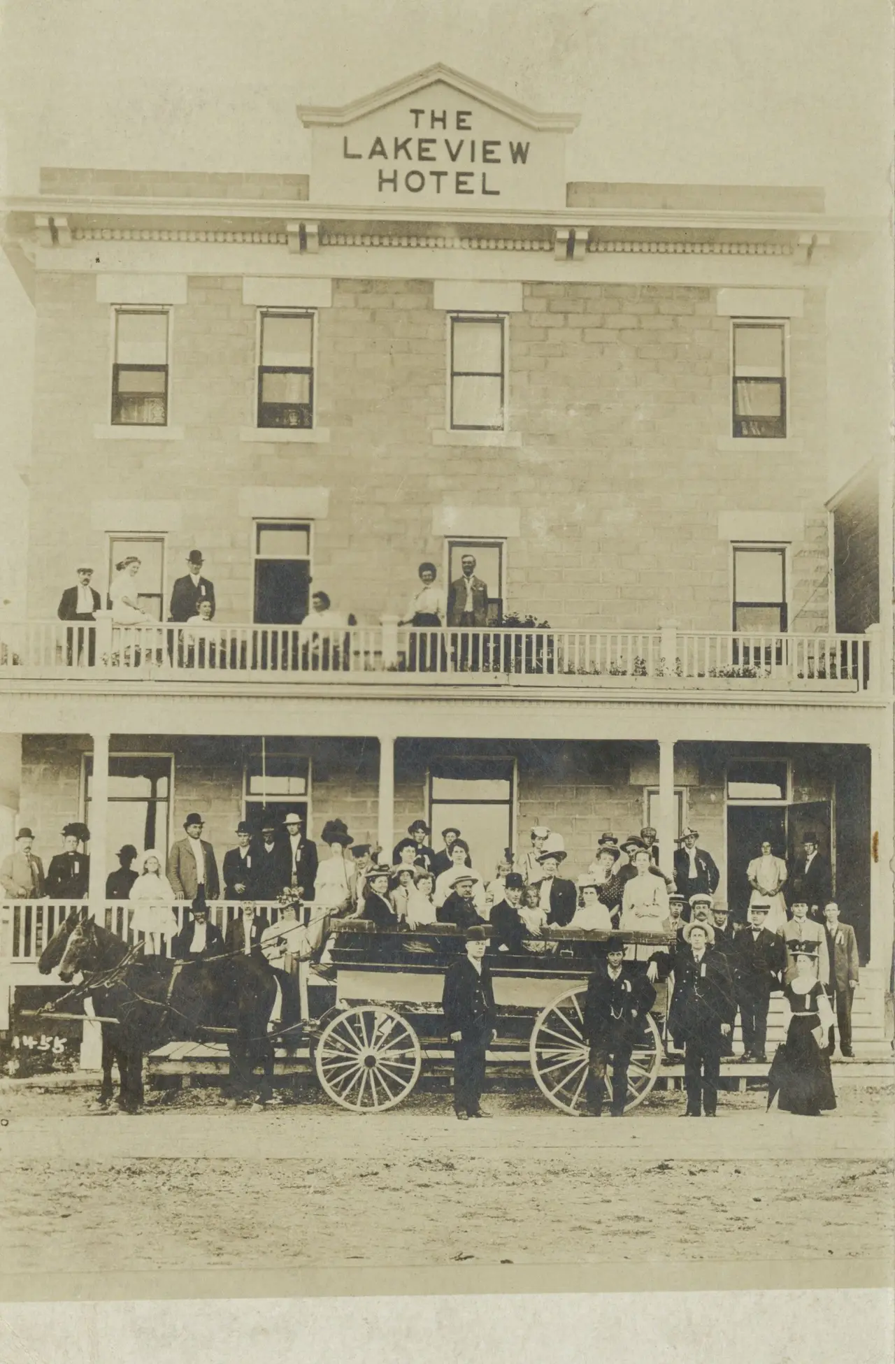 The Lakeview Hotel with townspeople and horse-drawn wagon, about 1904